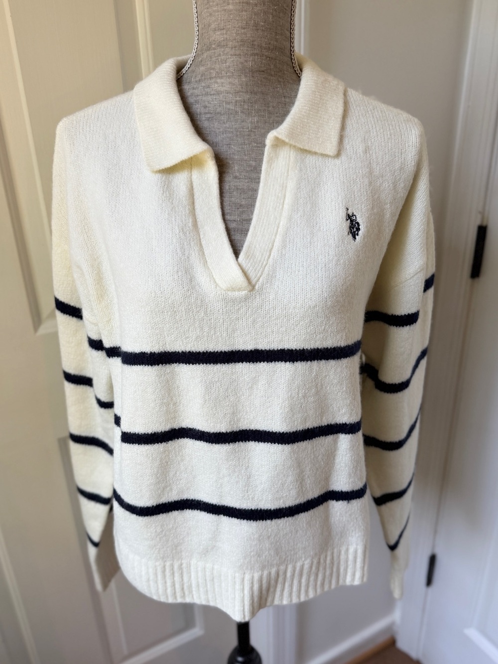 U.S. Polo Assn. White & Black Striped Sweater | Size XL